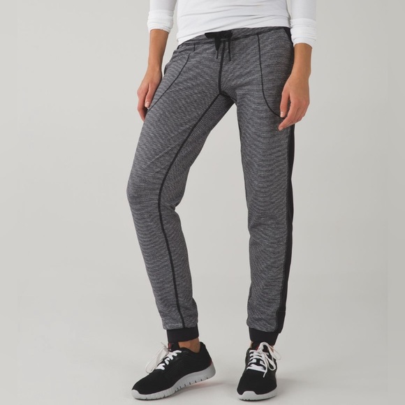 lululemon athletica Pants - Lululemon Base Runner Pant III